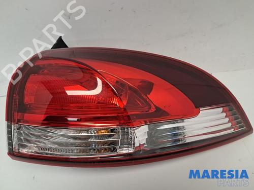 Used Right taillight Right taillight RENAULT CLIO IV Grandtour (KH_) 0.9 TCe 90 (90 hp) 31403670 31403670