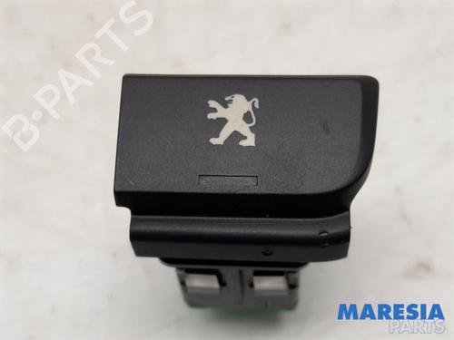 Used Switch PEUGEOT 3008 I MPV (0U_) 1.6 VTi (120 hp) 31444931