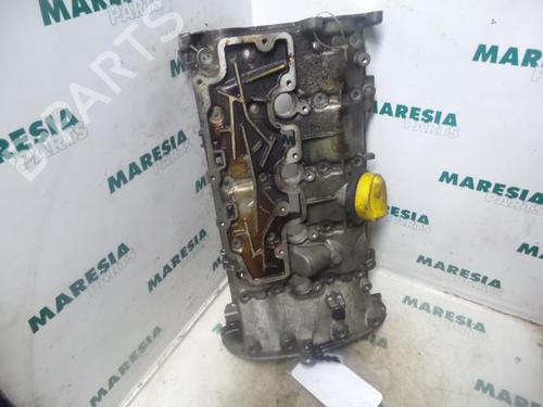 Used Valve cover RENAULT ESPACE IV (JK0/1_) 2.0 (JK0A, JK1D, JK0N) (170 hp) 31456697