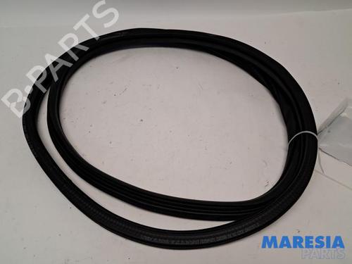 Used Rubber door seal CITROËN C3 III (SX) 1.2 VTi 82 (82 hp) 31501503