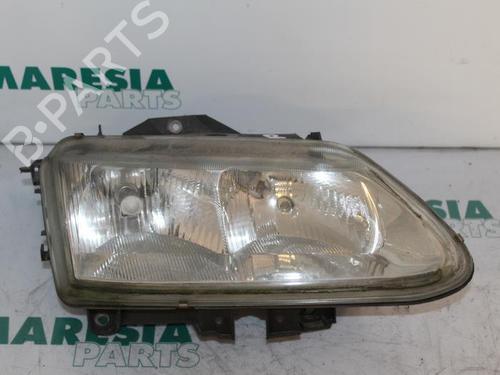 Used Right headlight RENAULT ESPACE III (JE0_) 2.2 dCi (JE0K) (130 hp) 31398870