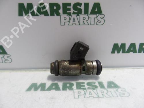 Used Injector FIAT PUNTO (188_) 1.2 60 (188.030, .050, .130, .150, .230, .250) (60 hp) 31458753