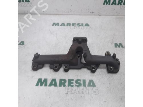 Used Exhaust manifold FIAT GRANDE PUNTO (199_) 1.3 D Multijet (84 hp) 31522699