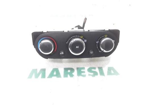 climate-control-renault-clio-iv-bh_-2012-2013-2014-2015-2016-2017-2018-2019-2020-2021-31413886 main image
