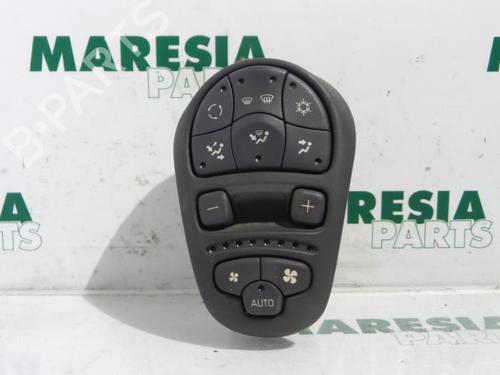 Used Climate control RENAULT ESPACE III (JE0_) 2.0 16V (JE0N, JE0L, JE02) (140 hp) 31452322