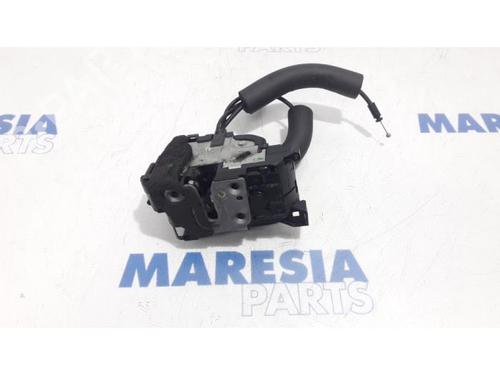 Used Electronic module RENAULT LAGUNA III Grandtour (KT0/1) 2.0 dCi (KT01, KT08, KT09, KT0K, KT12, KT1D, KT1W) (150 hp) 31483305