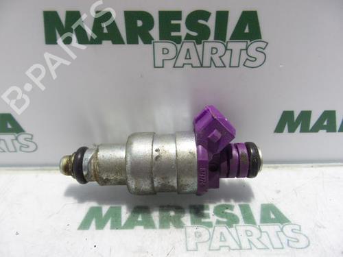 Used Injector RENAULT TWINGO I (C06_) 1.2 (C066, C068) (58 hp) 31518019