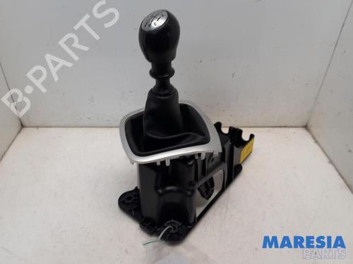 gear-lever-renault-megane-iii-grandtour-kz01-2008-2009-2010-2011-2012-2013-2014-2015-2016-31424170 main image