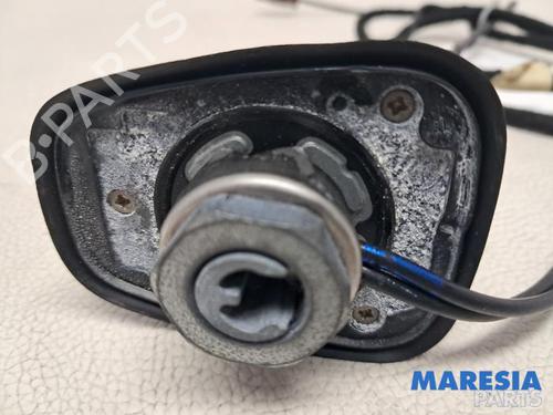 Antenne/Base RENAULT MEGANE IV Hatchback (B9A/M/N_) 1.2 TCe 130 (B9MR) | BP31816709C140