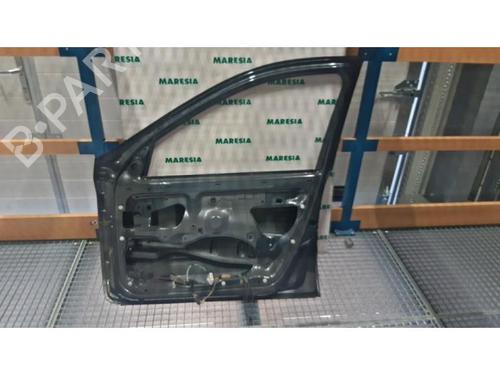 Used Right front door RENAULT LAGUNA II (BG0/1_) 2.0 16V (BG00, BG0K, BG0P, BG0W) (135 hp) 31534875