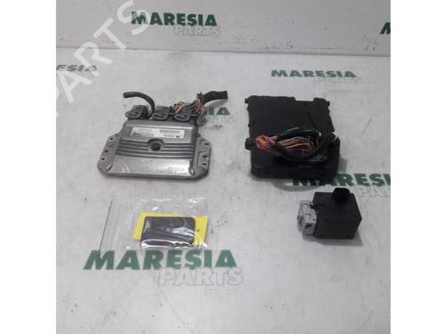 Used Engine control unit (ECU) RENAULT SCÉNIC II (JM0/1_) 1.6 16V (JM1R) (112 hp) 31535943
