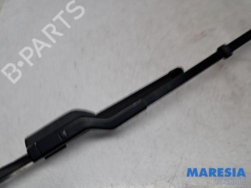 Front windshield wiper arm PEUGEOT 5008 II (MC_, MJ_, MR_, M4_) 1.2 THP (MRHNYH, MRHNYW, MRHNSJ, MRHNSU, MRHNSM) | BP31530558C143