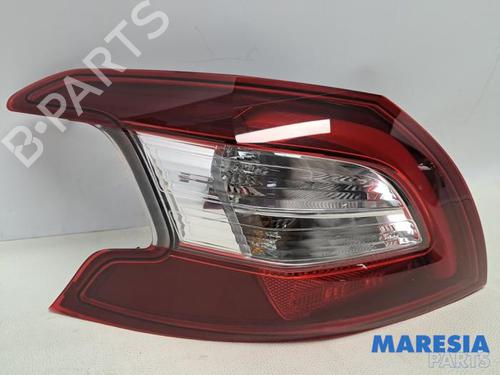 Rückleuchte Links für PEUGEOT 308 II (LB_, LP_, LW_, LH_, L3_) 1.6 THP 125 (125 hp) 31672803