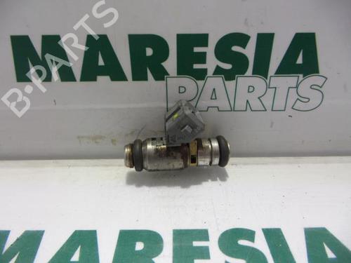Used Injector RENAULT SCÉNIC I MPV (JA0/1_, FA0_) 1.6 BiFuel (JA04) (107 hp) 31514751