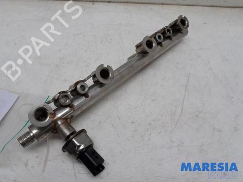 Used Injection rail RENAULT CLIO IV (BH_) 1.2 TCe 120 (BHM0) (120 hp) 31517778