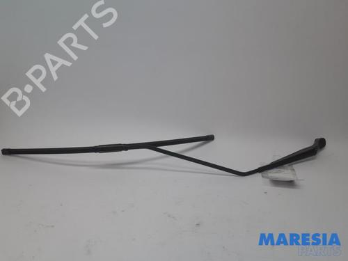 front-windshield-wiper-arm-renault-scenic-iii-jz01_-2008-2009-2010-2011-2012-2013-2014-2015-2016-31401579 main image