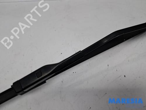 Front windshield wiper arm ALFA ROMEO GIULIA (952_) 2.2 D (952AEM250, 952AEA250) | BP31409959C143
