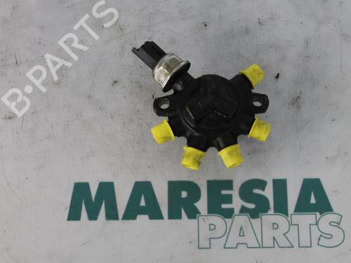 Used Injection rail RENAULT CLIO II (BB_, CB_) 1.5 dCi (B/CB07) (65 hp) 31508432