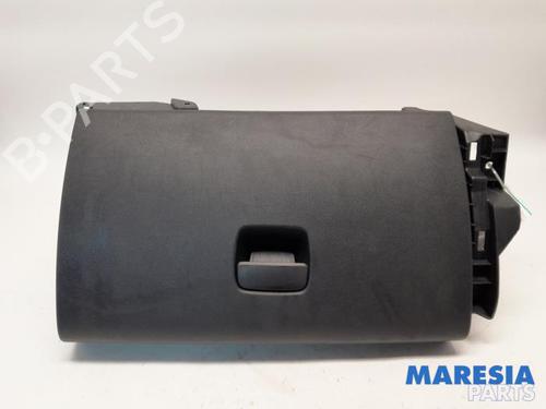 Used Glove box RENAULT TRAFIC III Van (FG_) 1.6 dCi 95 (FGMJ, FGMR) (95 hp) 31527881