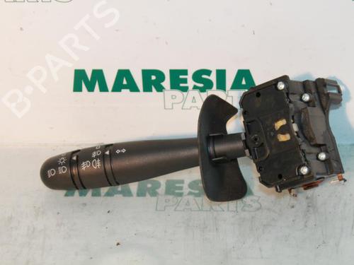 steering-column-stalk-renault-scenic-i-mpv-ja01_-fa0_-1999-2000-2001-2002-2003-2004-2005-2006-2007-2008-2009-2010-31490269 main image