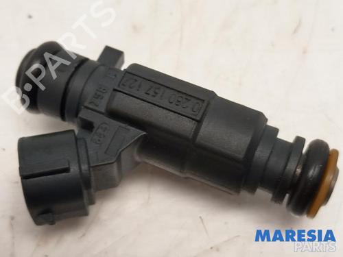Used Injector CITROËN C3 II (SC_) 1.2 VTi 82 (82 hp) 31476606