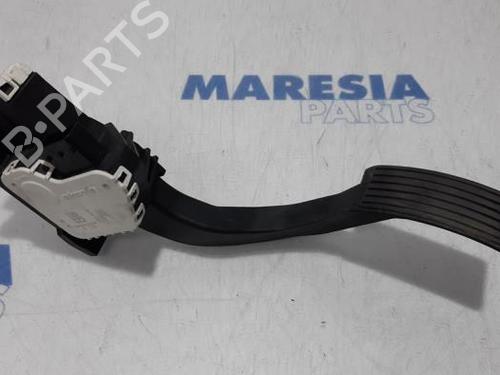 Used Electronic module CITROËN JUMPER II Van 2.2 HDi 130 (130 hp) 31504582
