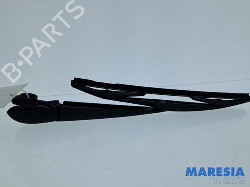 Used Rear windshield wiper arm Rear windshield wiper arm 37241641 37241641