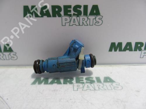 Used Injector FIAT PUNTO (188_) 1.2 16V 80 (188.233, .235, .253, .255, .333, .353, .639,... (80 hp) 31433764