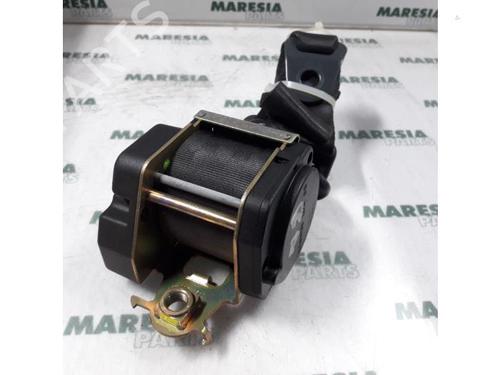 Used Rear right seatbelt PEUGEOT 206 Hatchback (2A/C) 1.4 i (75 hp) 31442052