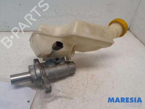 Used Brake master cylinder PEUGEOT 208 I (CA_, CC_) 1.2 VTI 82 (82 hp) 31408552