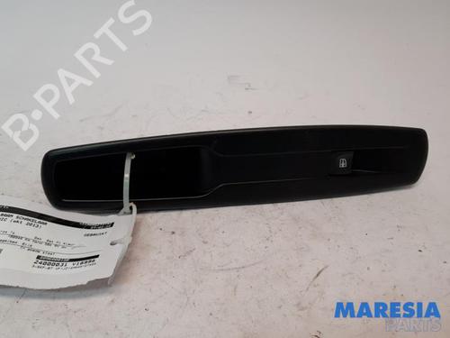 Used Switch RENAULT SCÉNIC III (JZ0/1_) 1.5 dCi (110 hp) 31407528