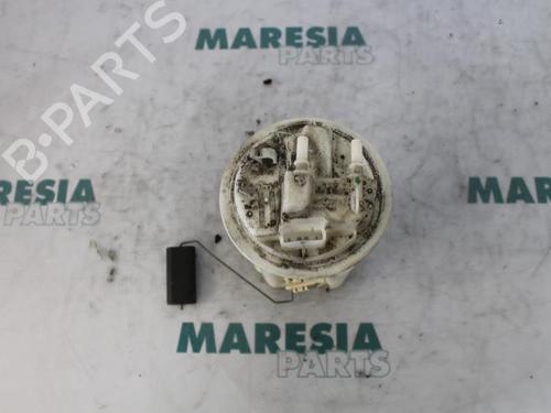 Used Fuel pump PEUGEOT 206 CC (2D) 1.6 16V (2DNFUF, 2DNFUR) (109 hp) 31476559