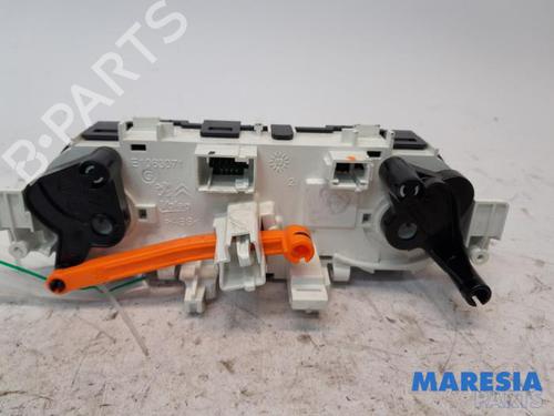 Climate control PEUGEOT 208 I (CA_, CC_) 1.2 VTI 82 | BP31515256I5