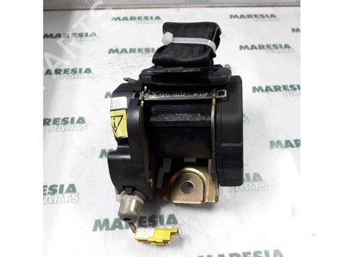 Used Rear left seatbelt LANCIA THESIS (841_) 2.4 JTD (841.AXE1B0, 841.AXH110) (175 hp) 31499787