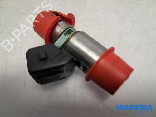 Used Injector FIAT PANDA (169_) 1.2 (169.AXB11, 169.AXB1A) (60 hp) 31472262