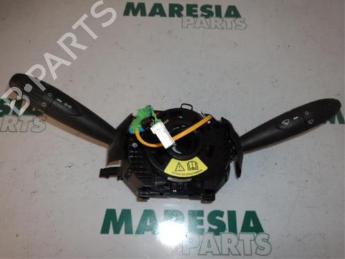 switch-fiat-punto-188_-1999-2000-2001-2002-2003-2004-2005-2006-2007-2008-2009-2010-2011-2012-31428447 main image