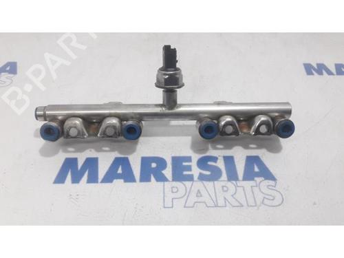 Used Injection rail CITROËN DS3 (SA_) 1.6 THP 155 (156 hp) 31472069