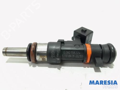 Used Injector LANCIA DELTA III (844_) 1.4 16V (844.AXL1A) (140 hp) 31535394
