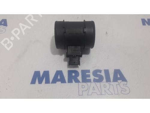 Used Mass air flow sensor FIAT PUNTO Hatchback Van (199_) 1.3 D Multijet (84 hp) 31527914