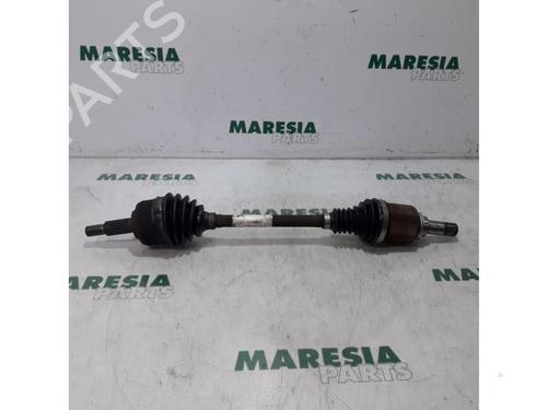 Used Left front driveshaft DACIA DOKKER Box Body/MPV 1.5 dCi 75 / Blue dCi 75 (FEJW, FEAH) (75 hp) 31430354