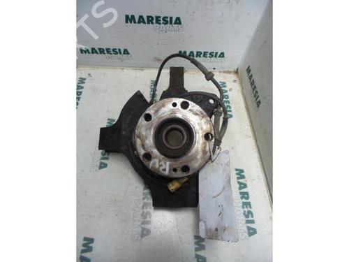 Used Right front steering knuckle RENAULT ESPACE III (JE0_) 2.0 16V (JE0N, JE0L, JE02) (140 hp) 31459762