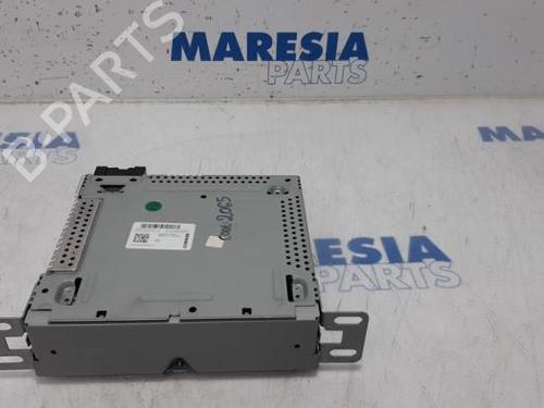 Used Radio RENAULT ZOE (BFM_) ZOE (88 hp) 31494700