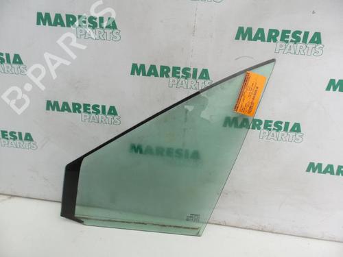 front-left-quarter-glass-renault-scenic-ii-jm01_-2003-2004-2005-2006-2007-2008-2009-2010-31502404 main image