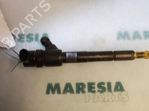 injector-fiat-grande-punto-199_-2005-31399167 main image
