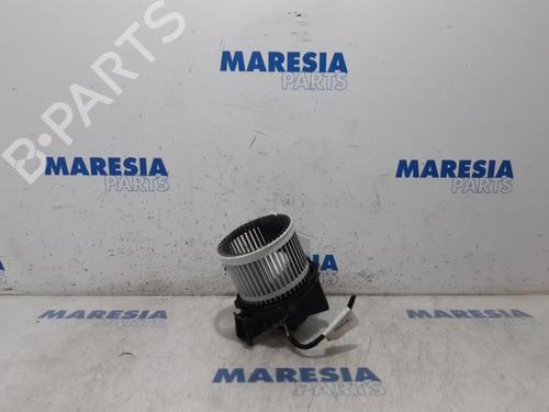 Used Heater blower motor FIAT 500 (312_) 1.4 (312AXC1B, 312CXC1B) (100 hp) 31529365