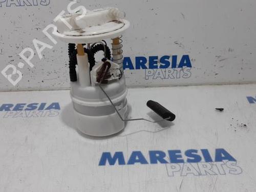 Used Fuel pump RENAULT CLIO IV Grandtour (KH_) 0.9 TCe 90 (90 hp) 31533781