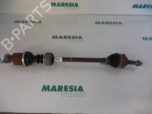 right-front-driveshaft-renault-twingo-i-c06_-1993-1994-1995-1996-1997-1998-1999-2000-2001-2002-2003-2004-2005-2006-2007-2008-2009-2010-2011-2012-31517589 main image