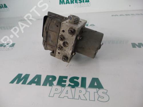 Used ABS pump FIAT STILO (192_) 1.2 16V (192_XA1B) (80 hp) 31528432