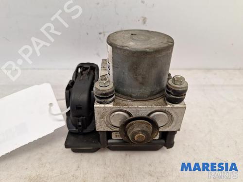 Used ABS pump FIAT 500 (312_) 1.4 (312AXC1B, 312CXC1B) (100 hp) 31530912