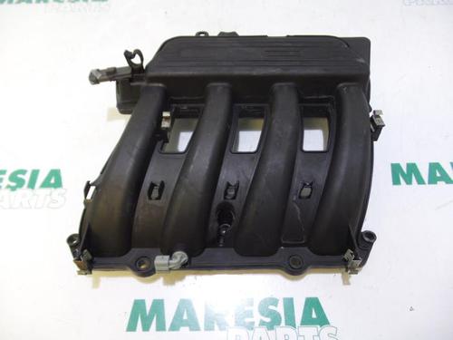 Used Injection rail RENAULT CLIO II (BB_, CB_) 1.4 16V (B/CB0P, BB13) (98 hp) 31484706